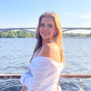 Meet your Posher, Sarah jane